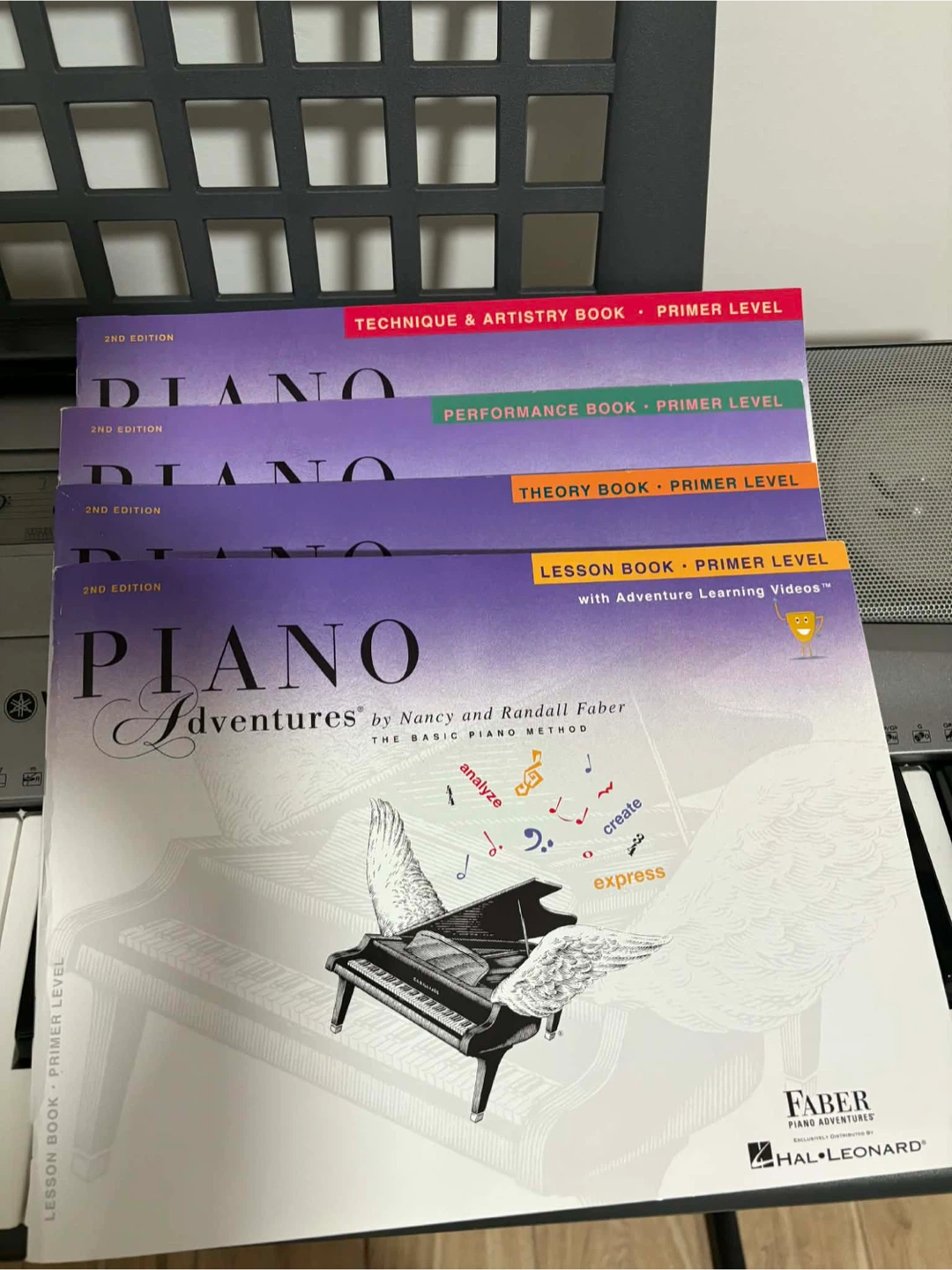 Piano Adventures Primer Level Books & Yamaha Keyboard - photo 2
