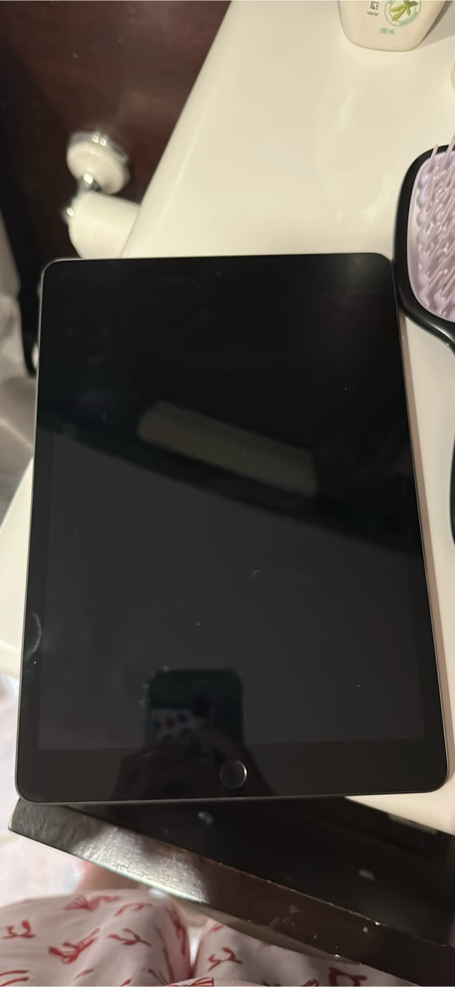 iPad 9th generation (doesn’t come with charger)