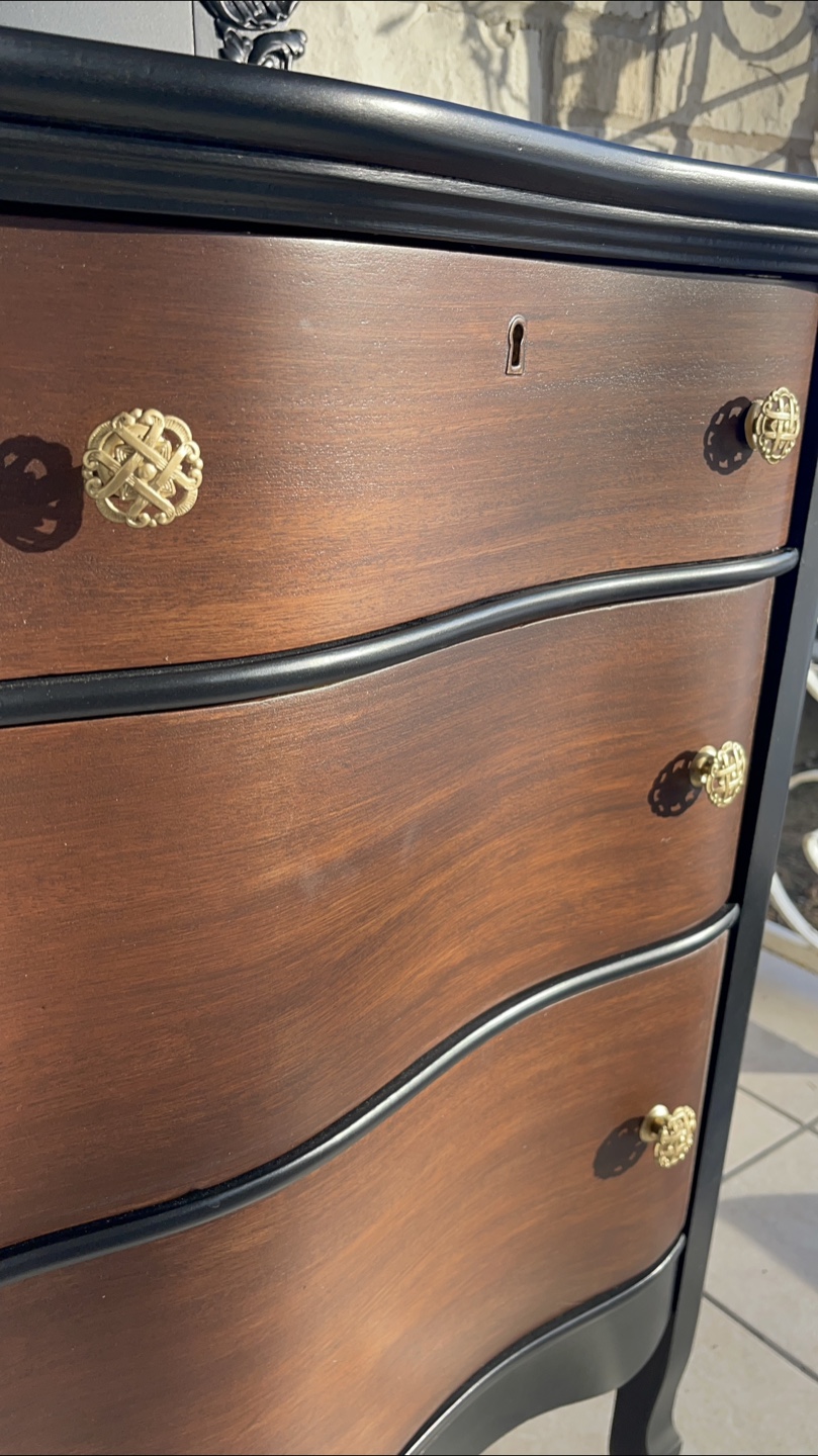 Two tone Beautiful Victorian Vanity/Entrance Piece/Dresser - photo 5