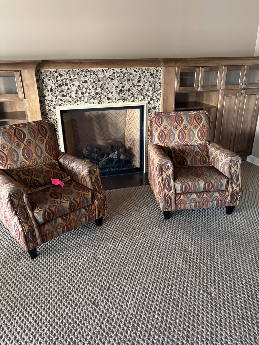 Patterned Armchair with Pillow - photo 3