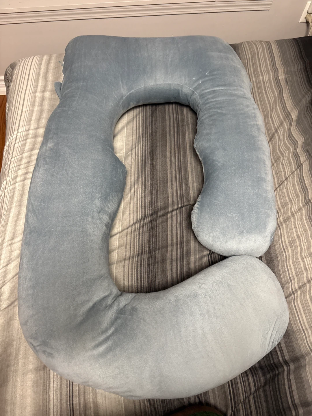 U-Shaped Pregnancy Pillow - Light Blue