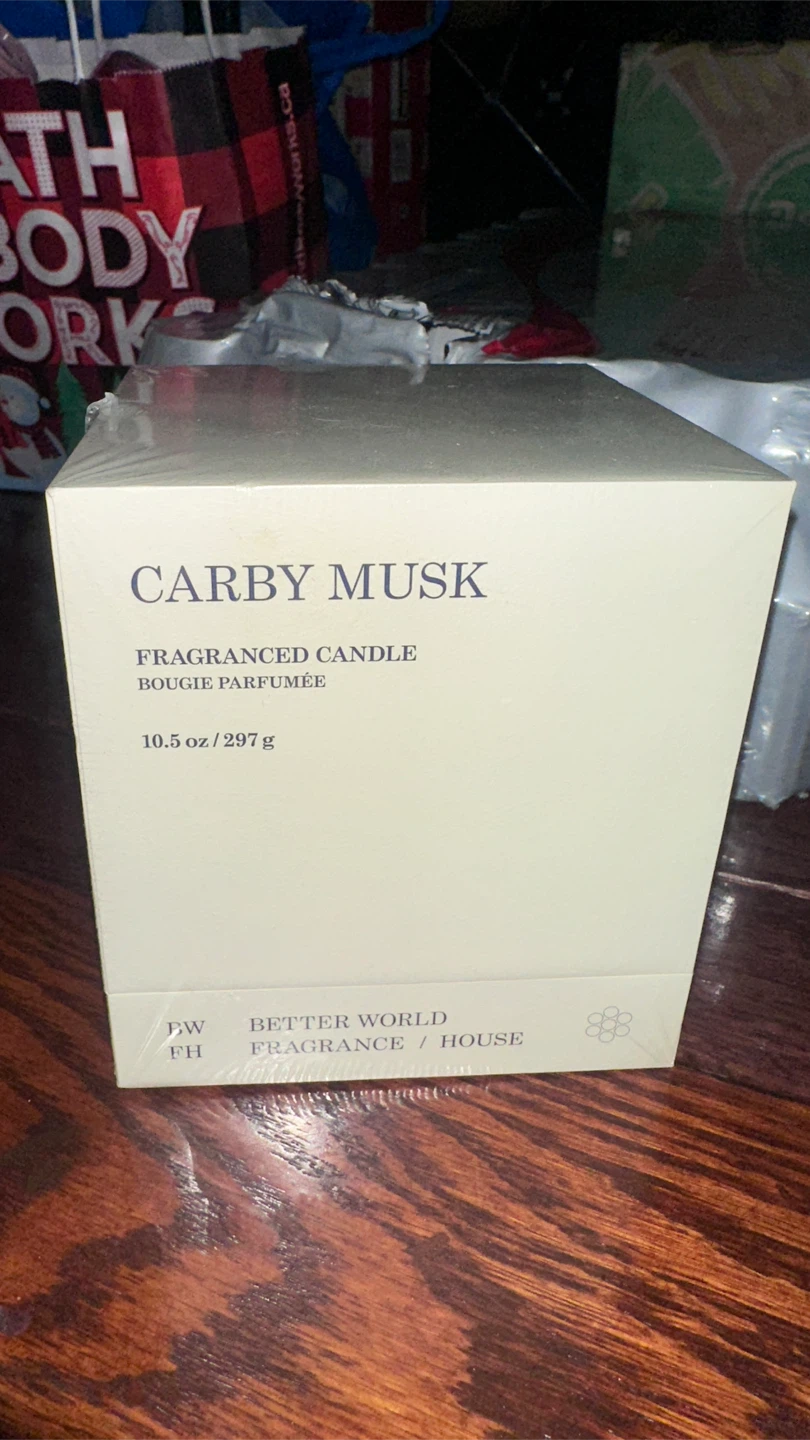 Better world fragrance house - Carby Musk Candle 10.5 oz