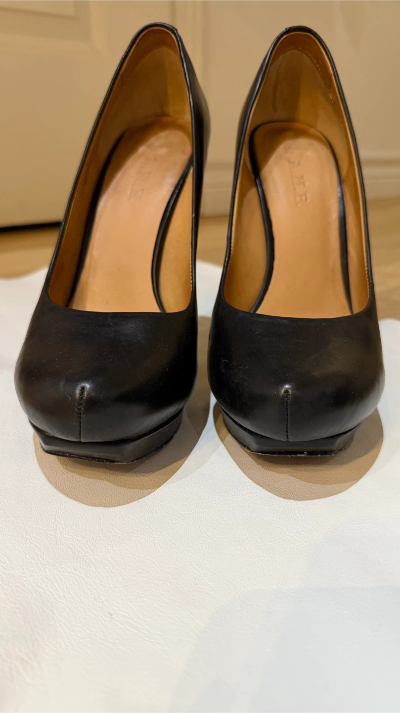 L.A.M.B. Black Leather Heels - photo 3