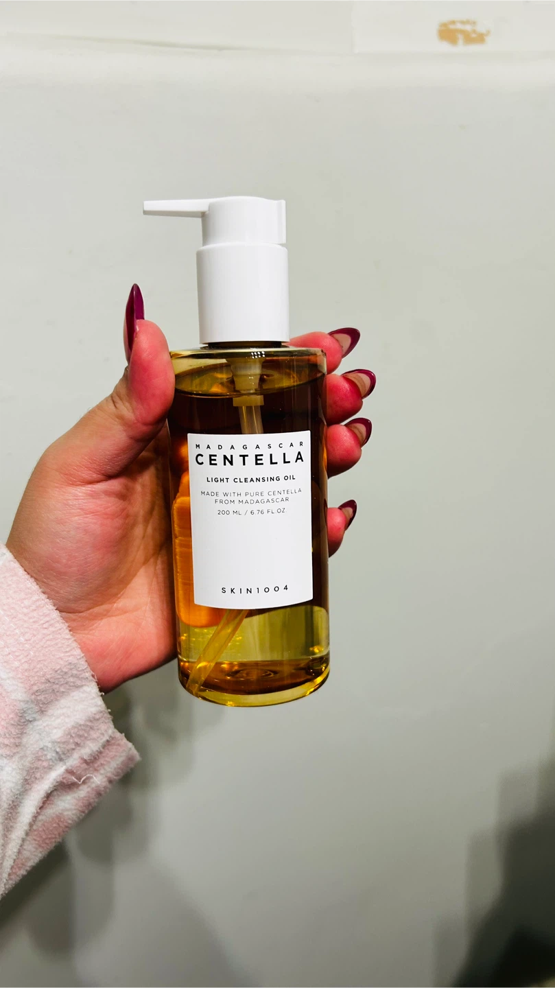 SKIN1004 Madagascar Centella Light Cleansing Oil