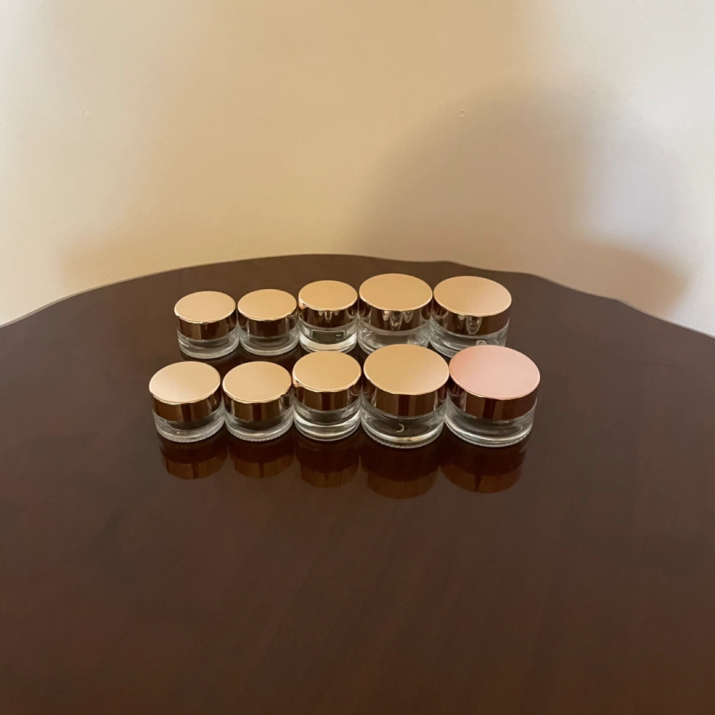 Travel size glass cream container - photo 2