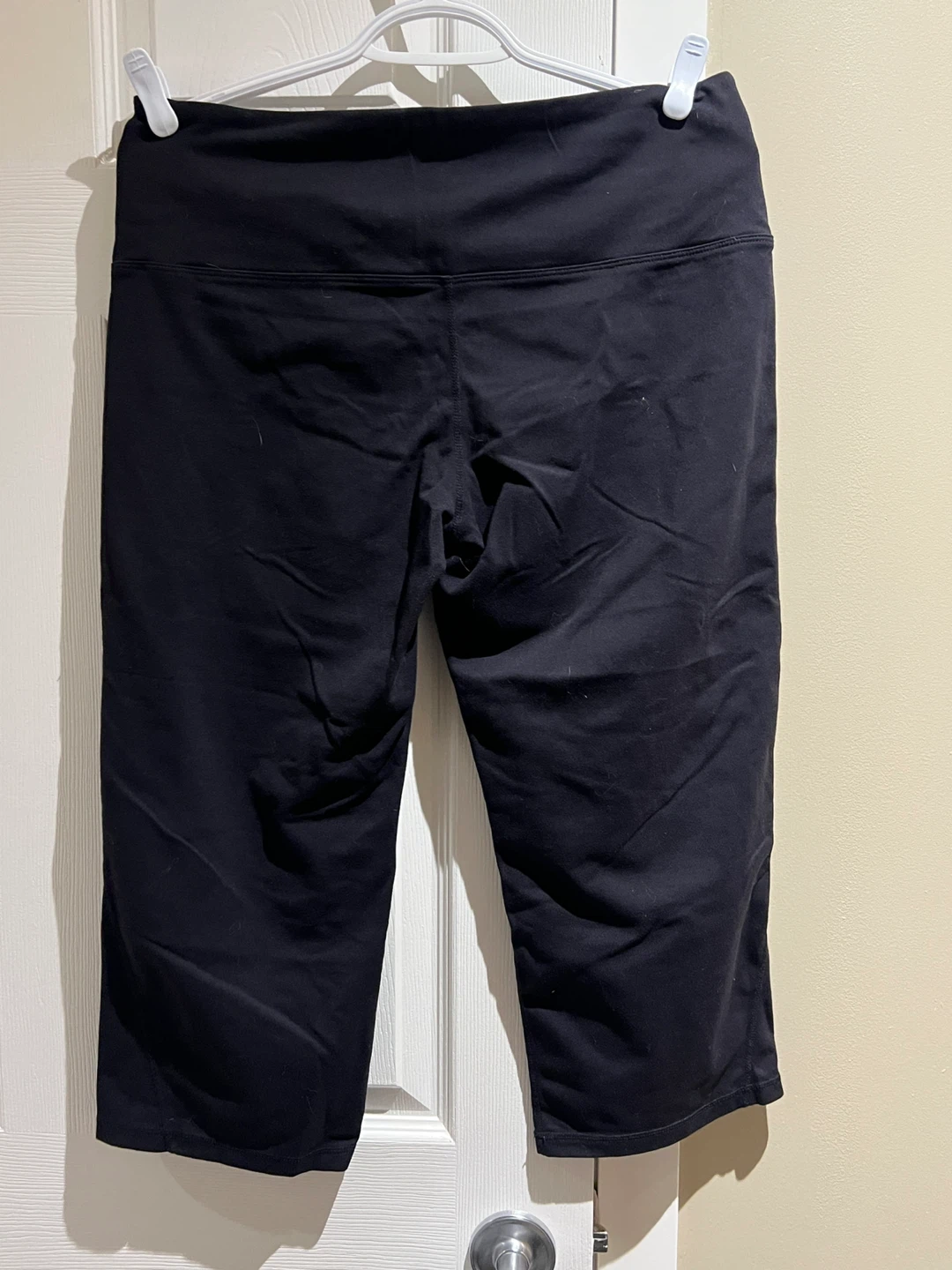 Kirkland Signature Black Capri Leggings - Size L - photo 2