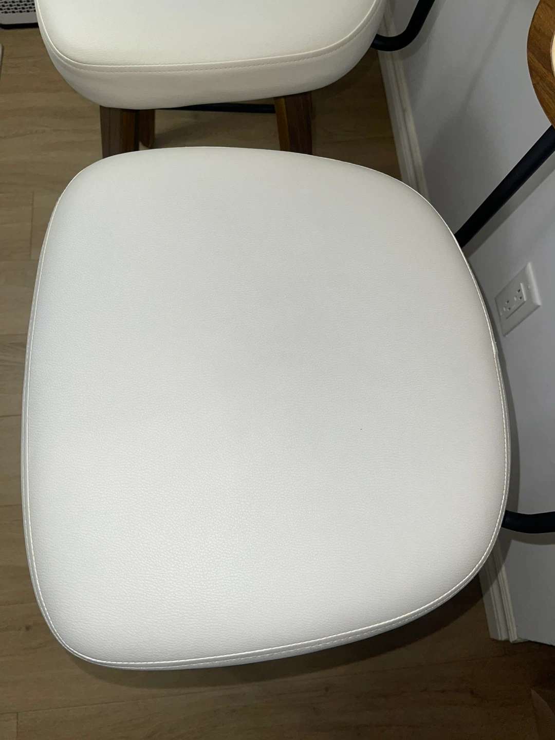 Set of 3 Bar Swivel Stools with 29" Seat Height - photo 3