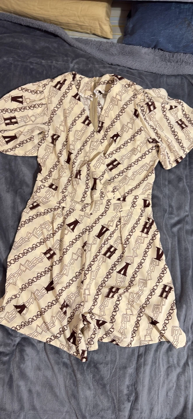 Assorted Women's Dresses and Jeans - photo 3
