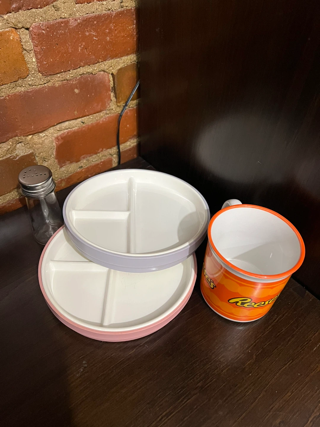 Reese's Mug and Divided Plates Set
