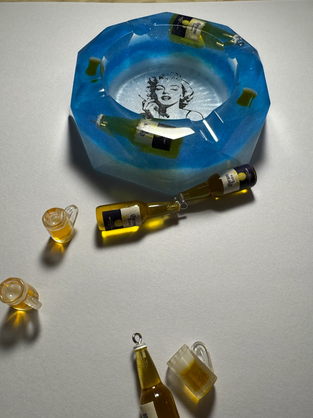 Corona Resin Ashtray - photo 2