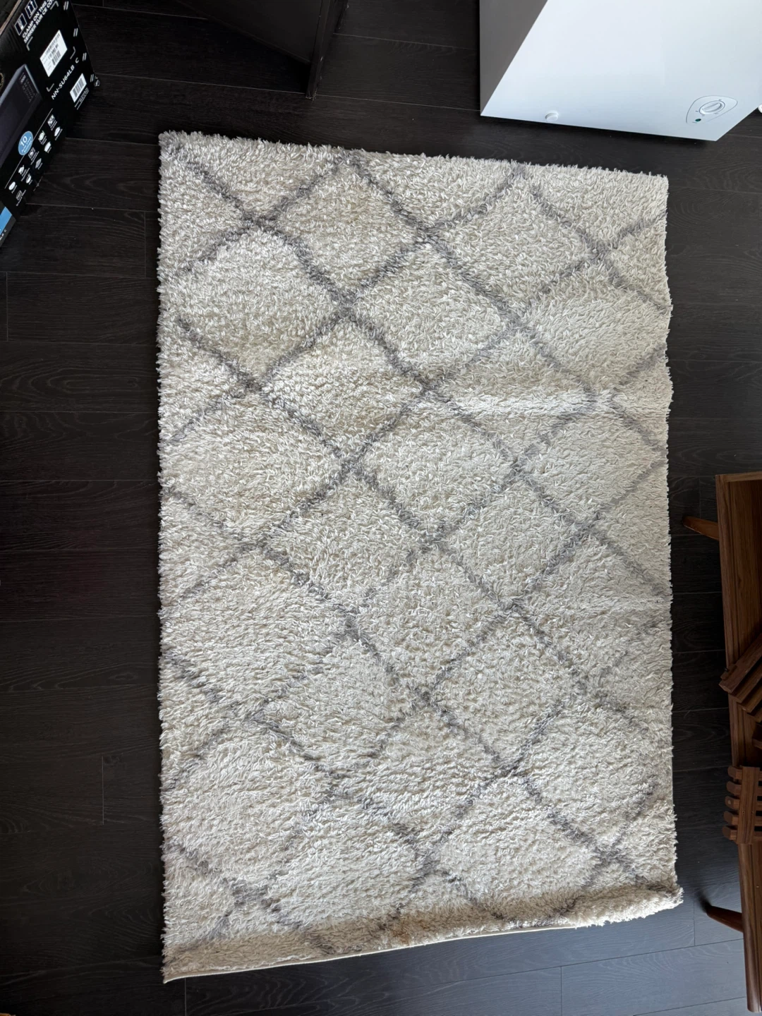 Patterned Area Rug - Great Condition! - photo 2