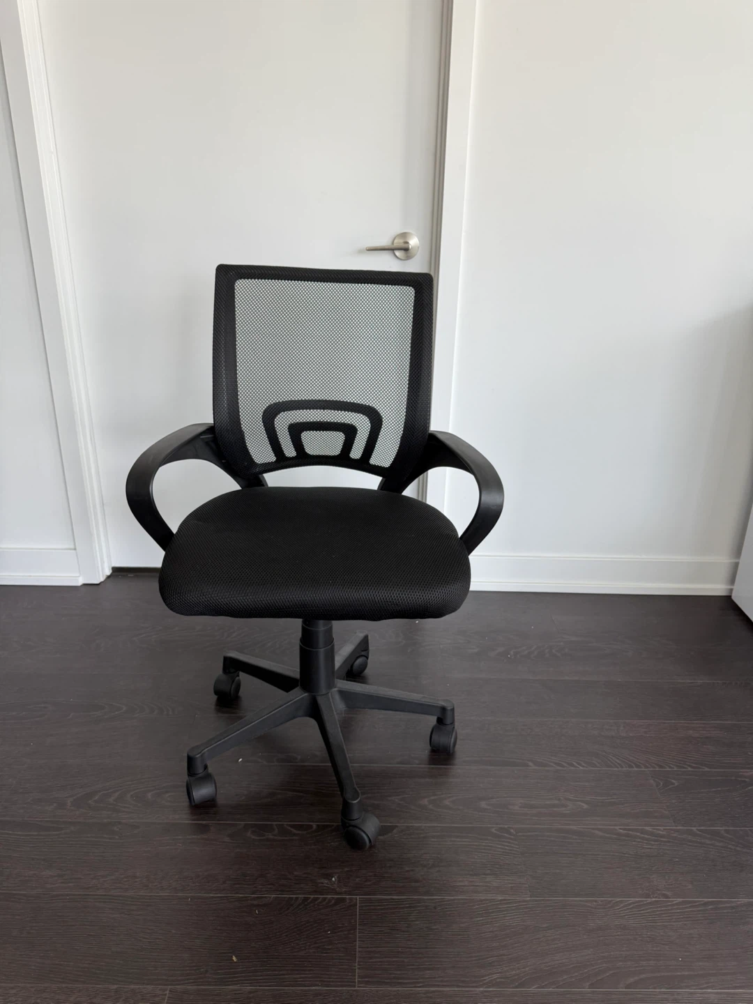Black Mesh Office Chair - photo 3