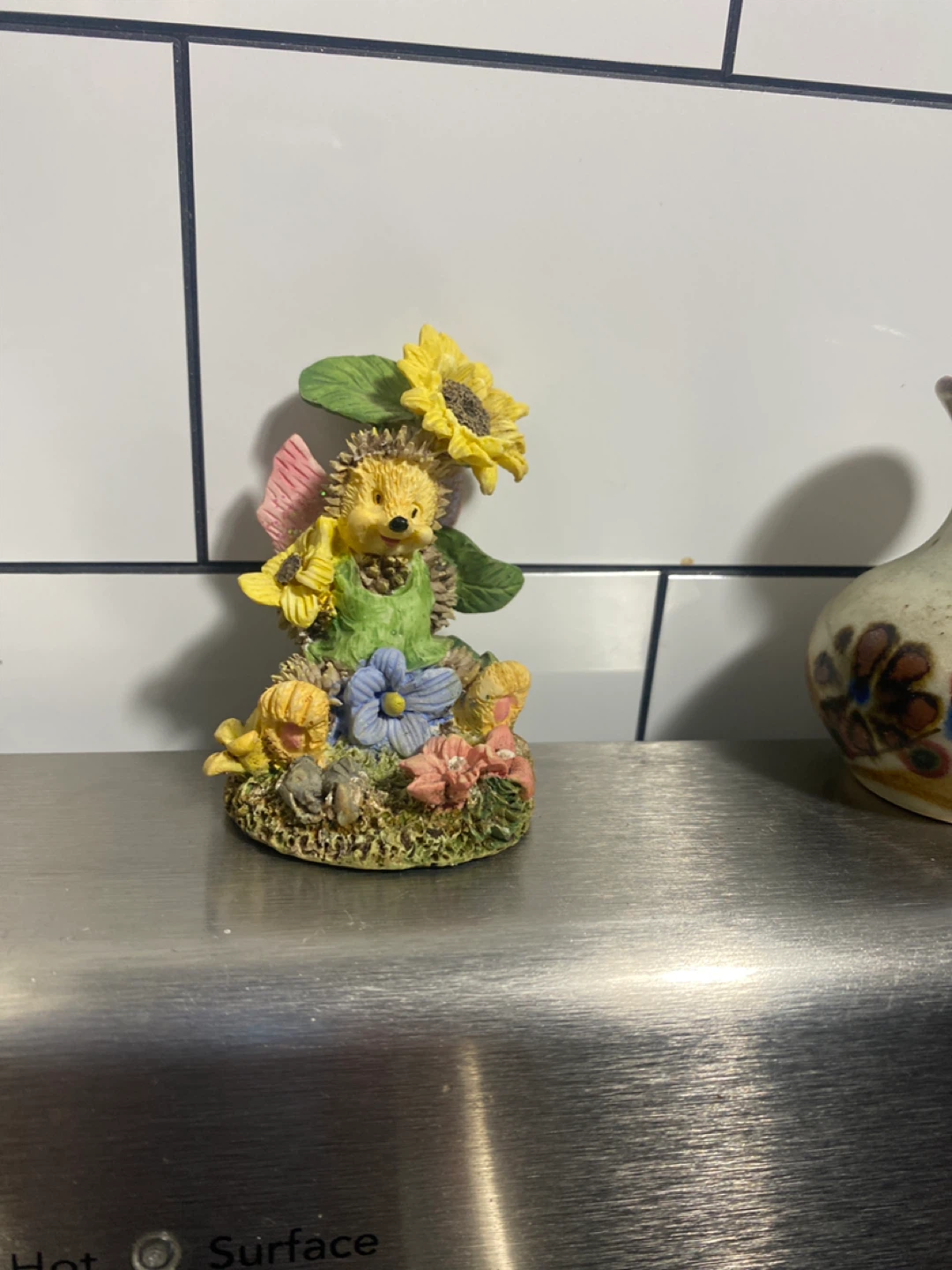 Decorative Vase and Hedgehog Figurine - photo 2