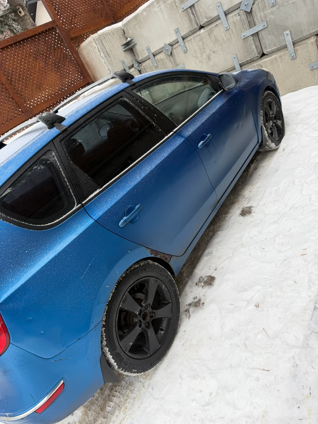 Hyundai Tounng Hatchback - Blue - photo 2