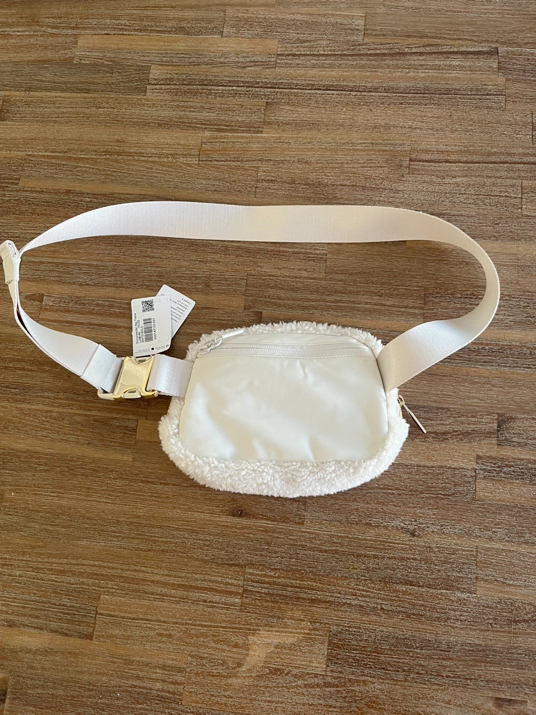 Lululemon Everywhere Fleece Belt Bag White - photo 2
