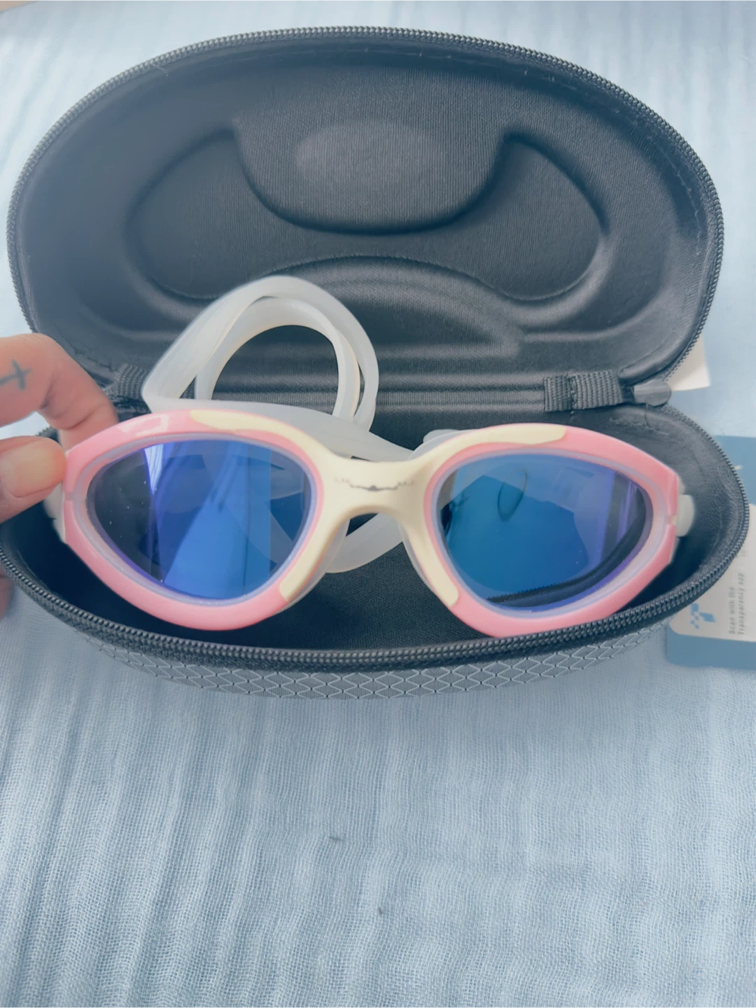 Aqtivaqua Pink Swimming Goggles + Case - photo 2