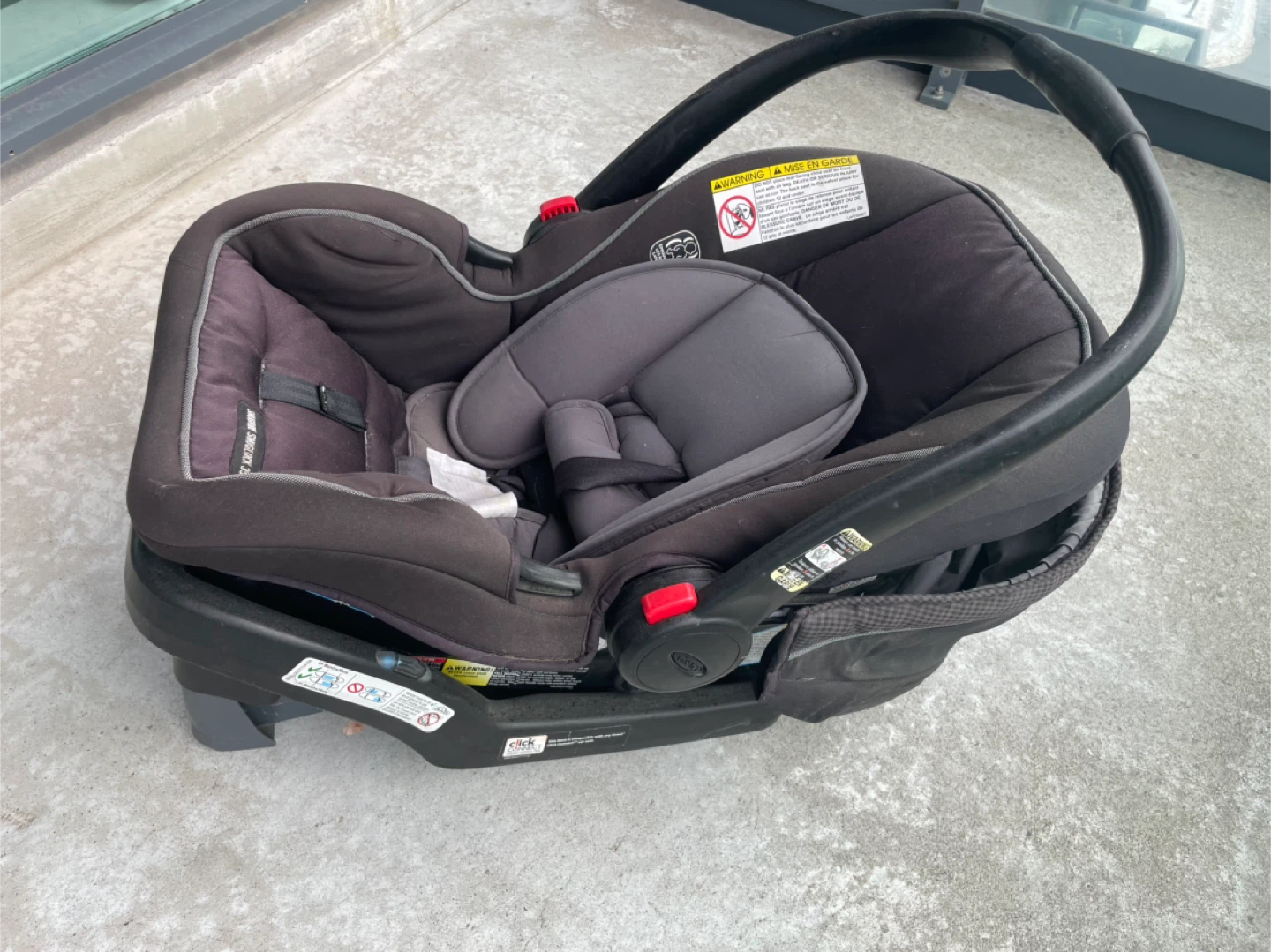 Graco SnugRide Click Connect Infant Car Seat