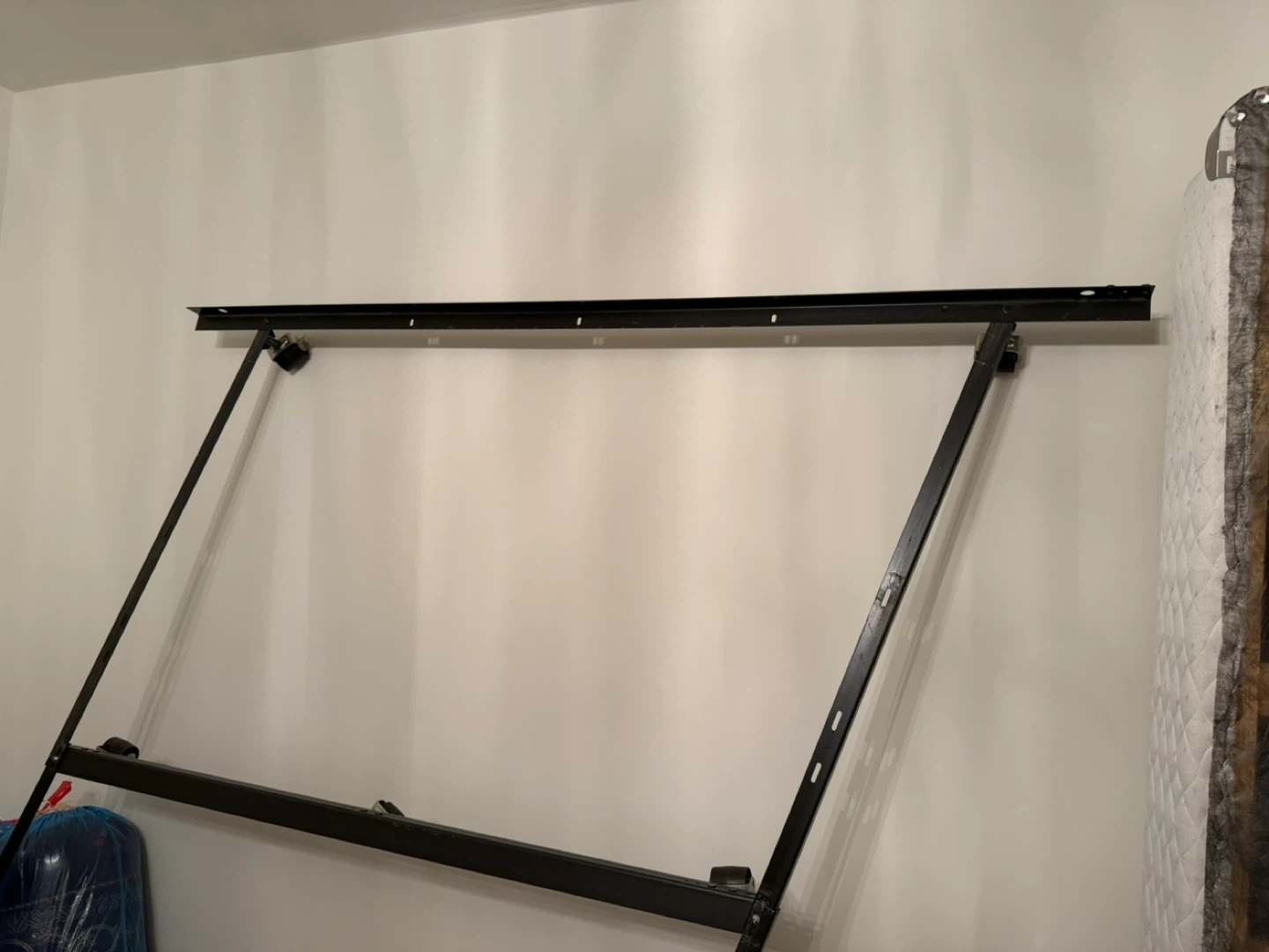 Adjustable Bed Frame - Black Metal king size with wheels - photo 5
