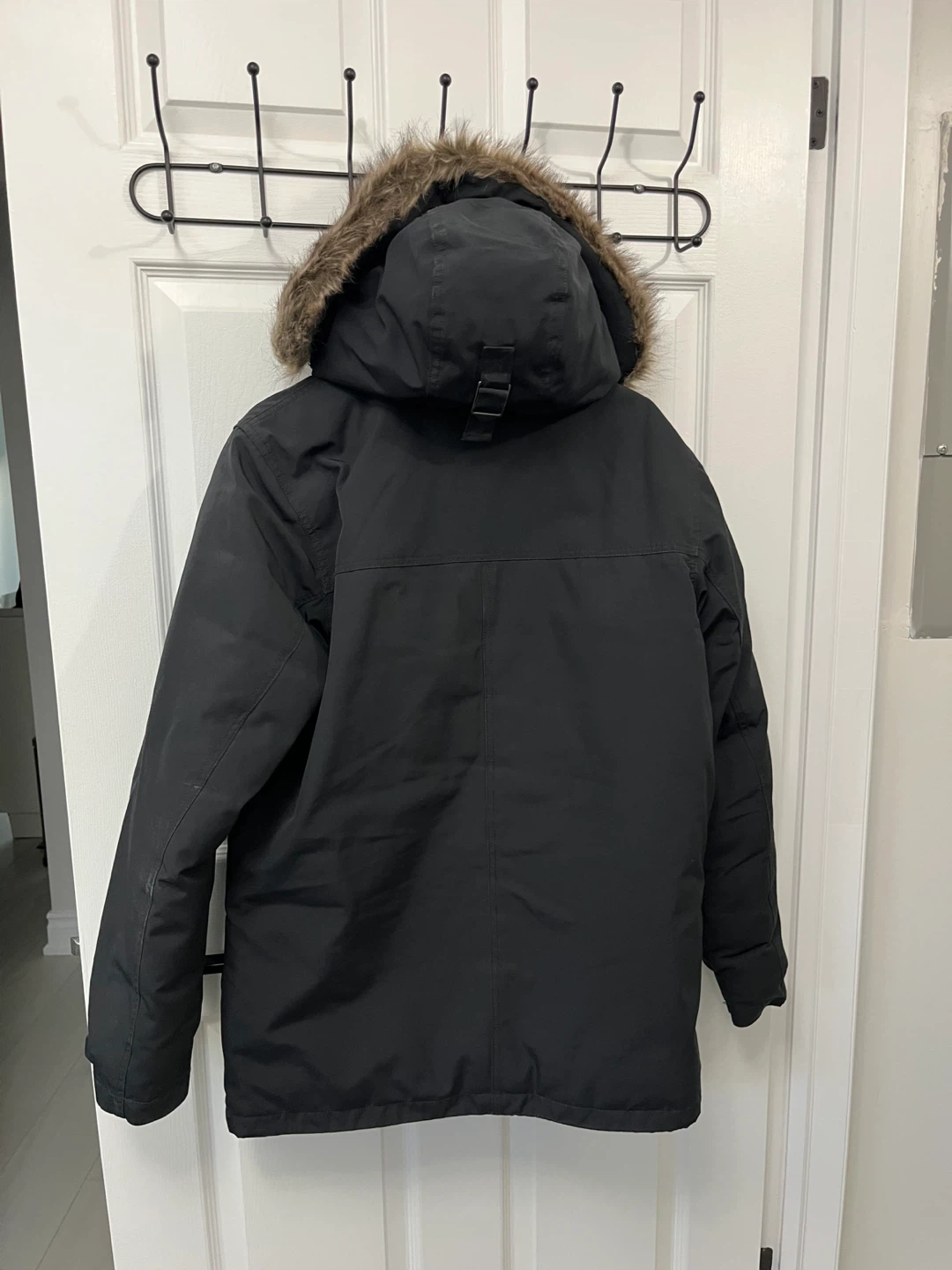 Men’s Columbia Winter Jacket (Size Small) - photo 2