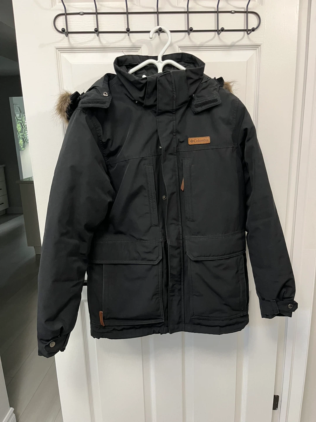 Men’s Columbia Winter Jacket (Size Small)