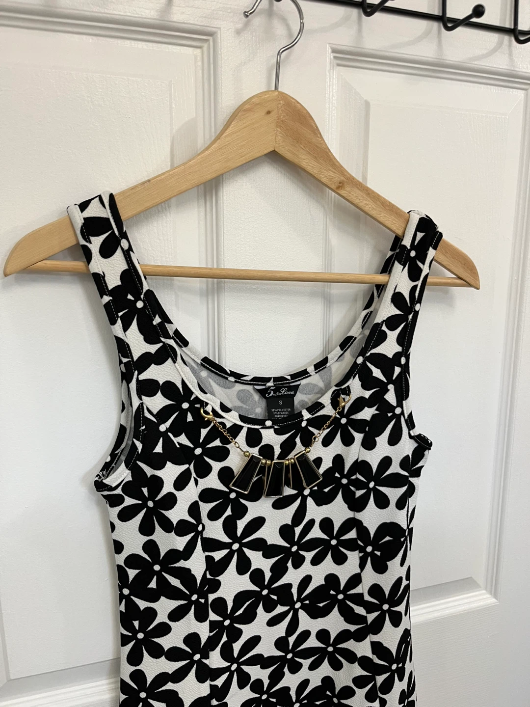 Cute Black & White Floral Dress - photo 2