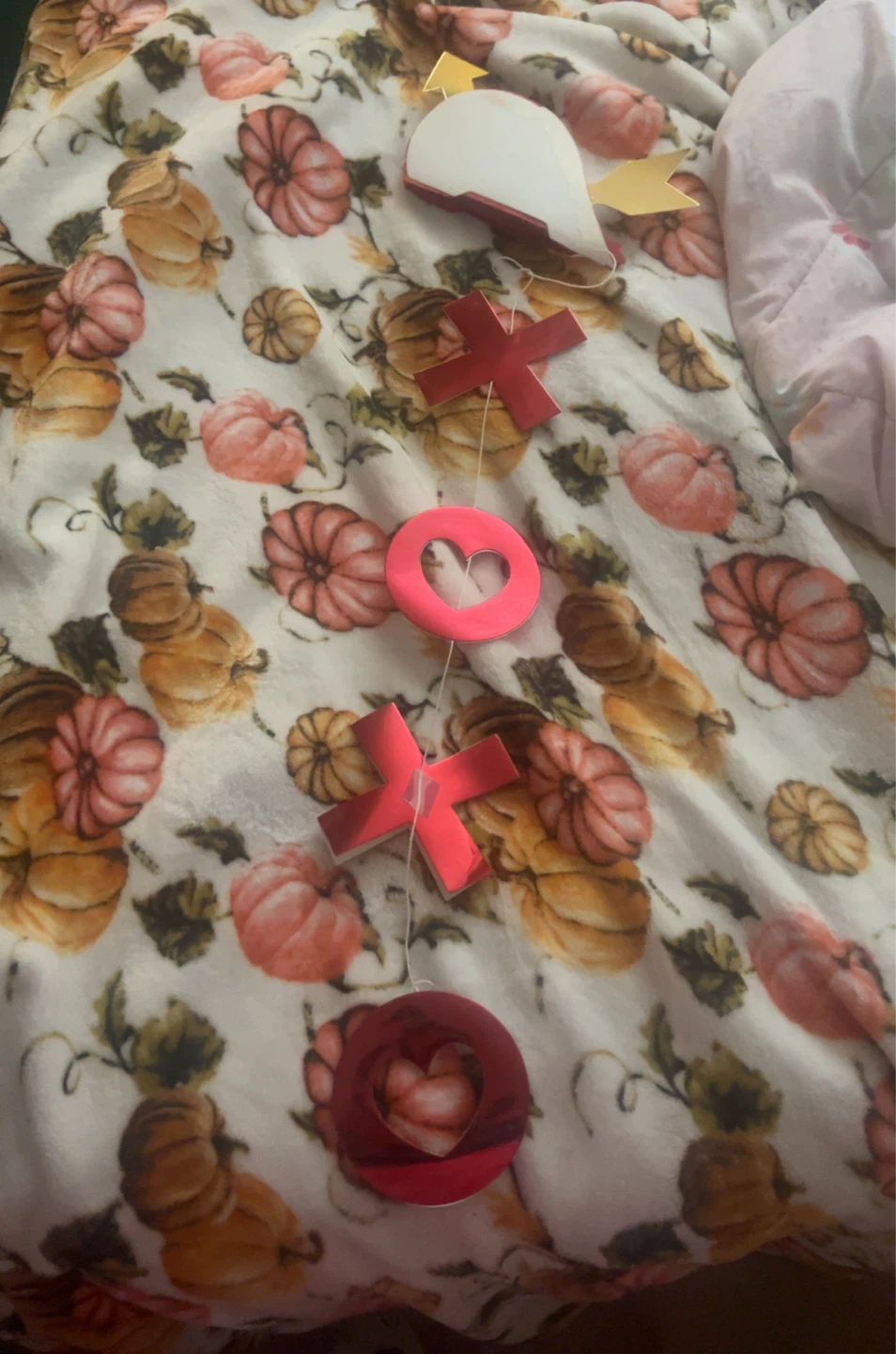 LAST CALL: XOXO Garland