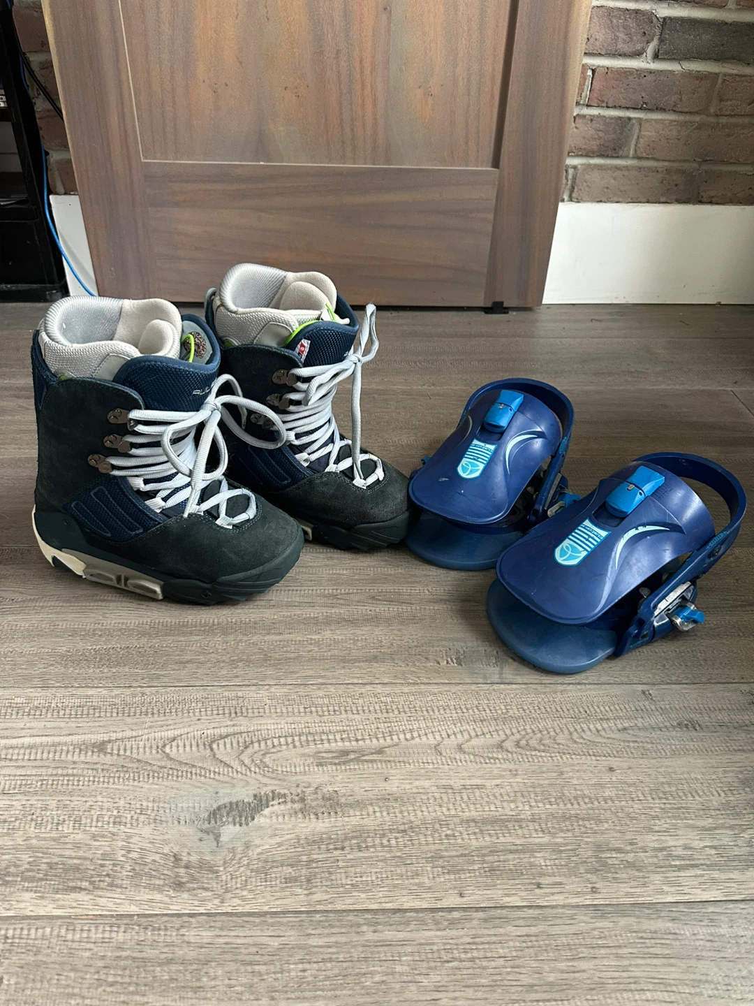 Women’s Burton Ruler SI Snowboard Boots & Step-in bindings US 7