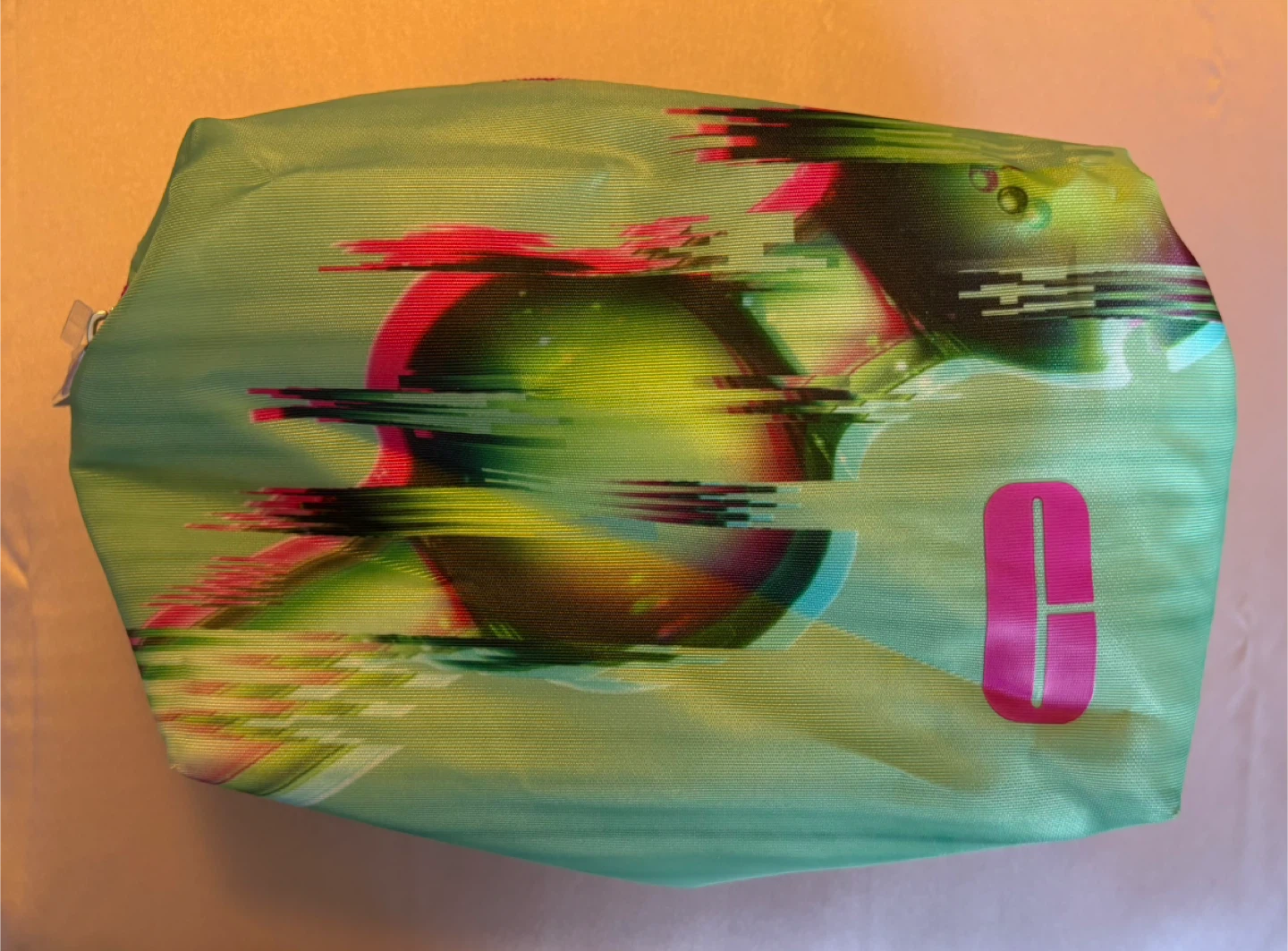 ✨✨Assorted Cosmetics Bags - 2 left - photo 4