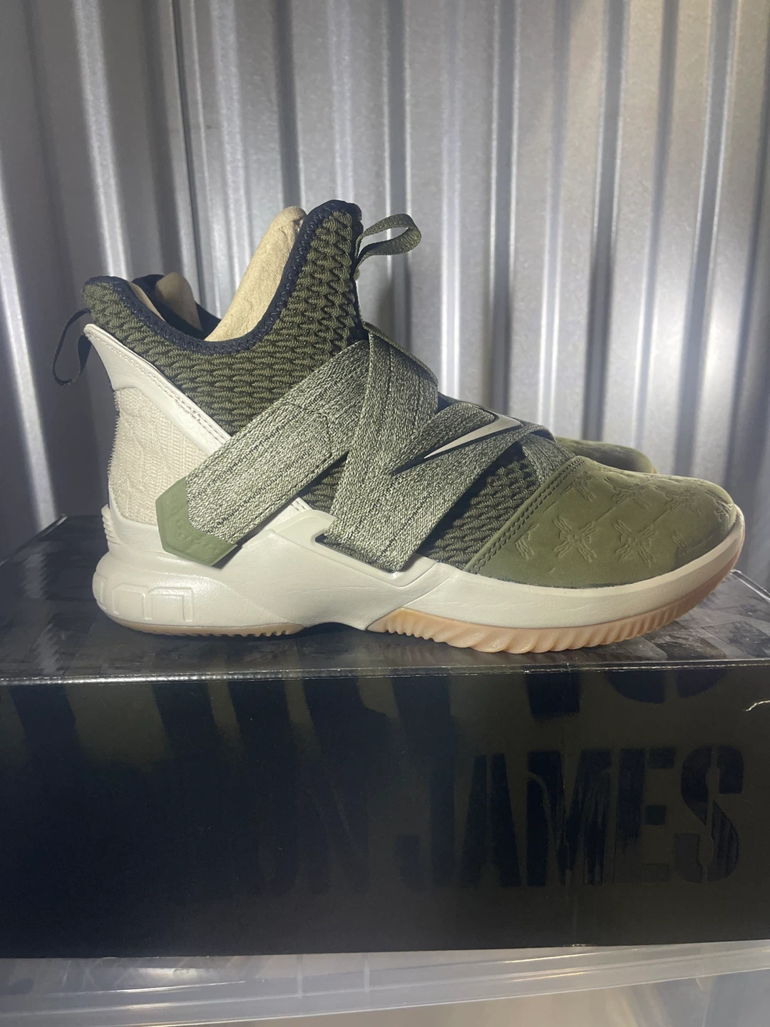 Nike LeBron Soldier XII Olive Green Size 8 - photo 2