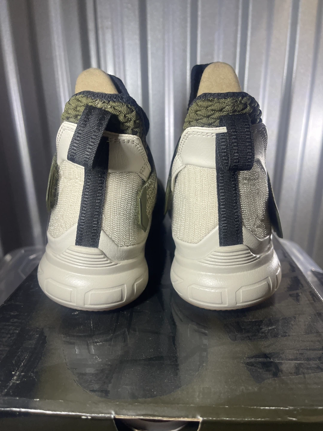 Nike LeBron Soldier XII Olive Green Size 8 - photo 3