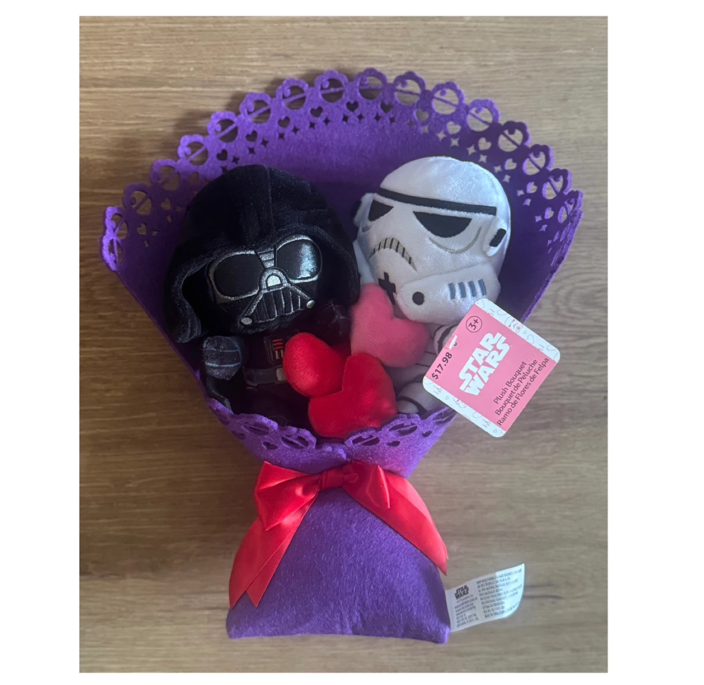 Brand new 11”X14” STAR WARS Plush Bouquet
