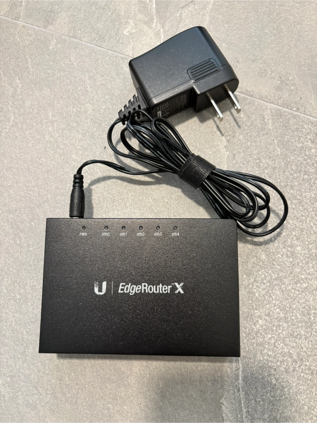 Ubiquiti EdgeRouter X with Power Adapter