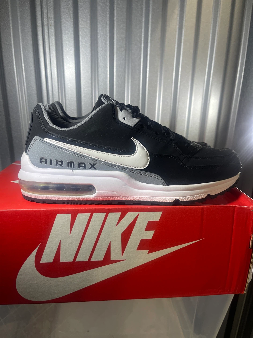 Nike Air Max LTD 3 Black/White - US 8.5 - photo 2