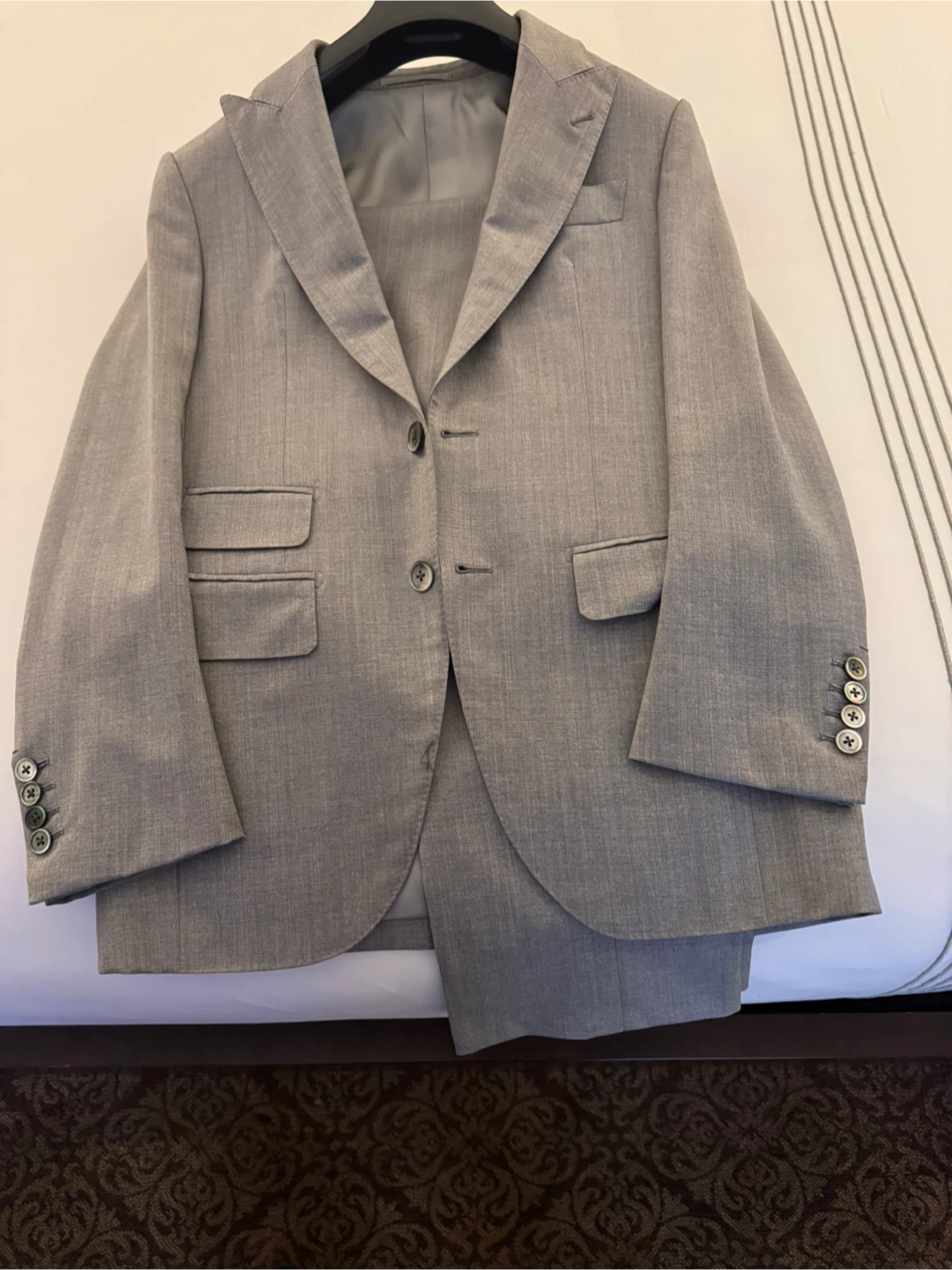 Ansiw & Brian Men’s luxury Suit – Light Gray
