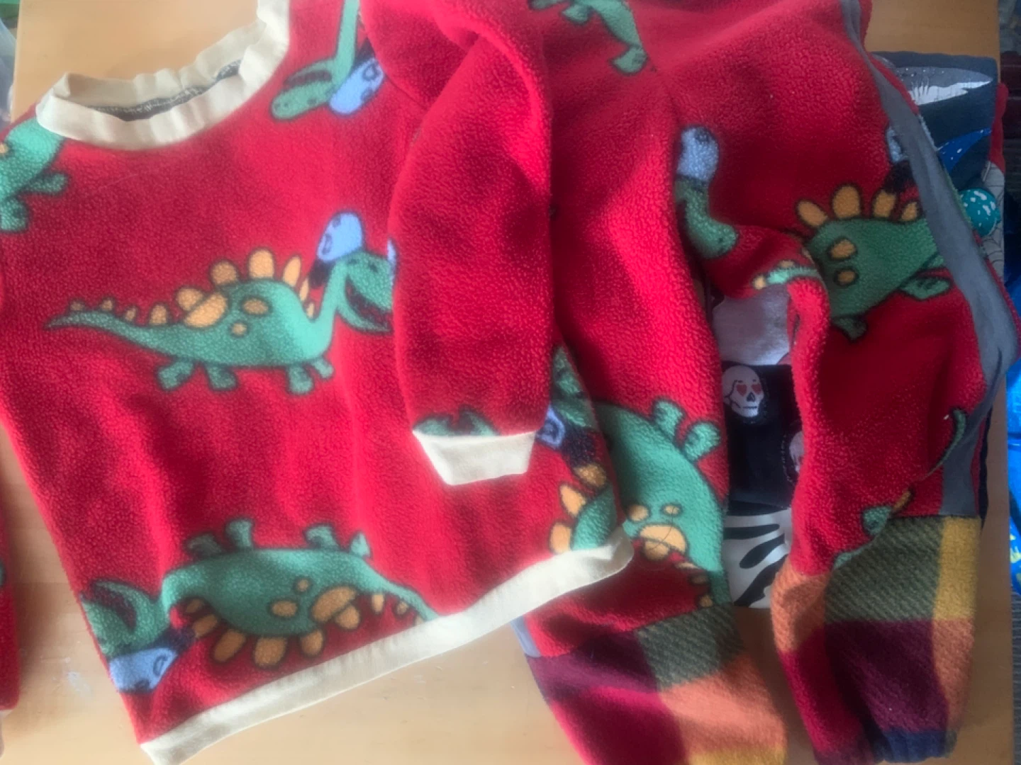 Bundle- Boys’ 10 Shirts and a Dino fleece set- Mixed Lot size 3 - photo 2