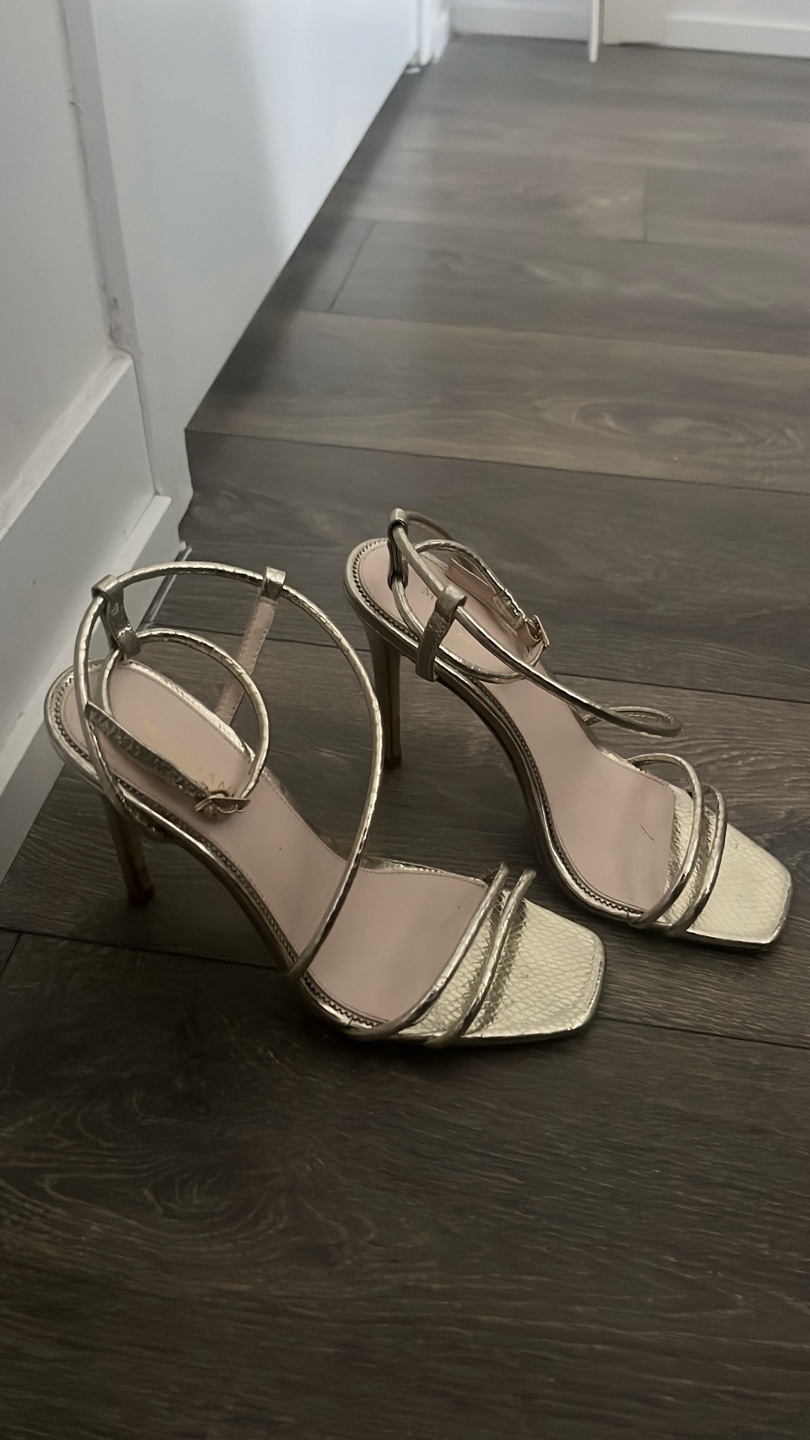 Marciano Gold Heels - Size 7