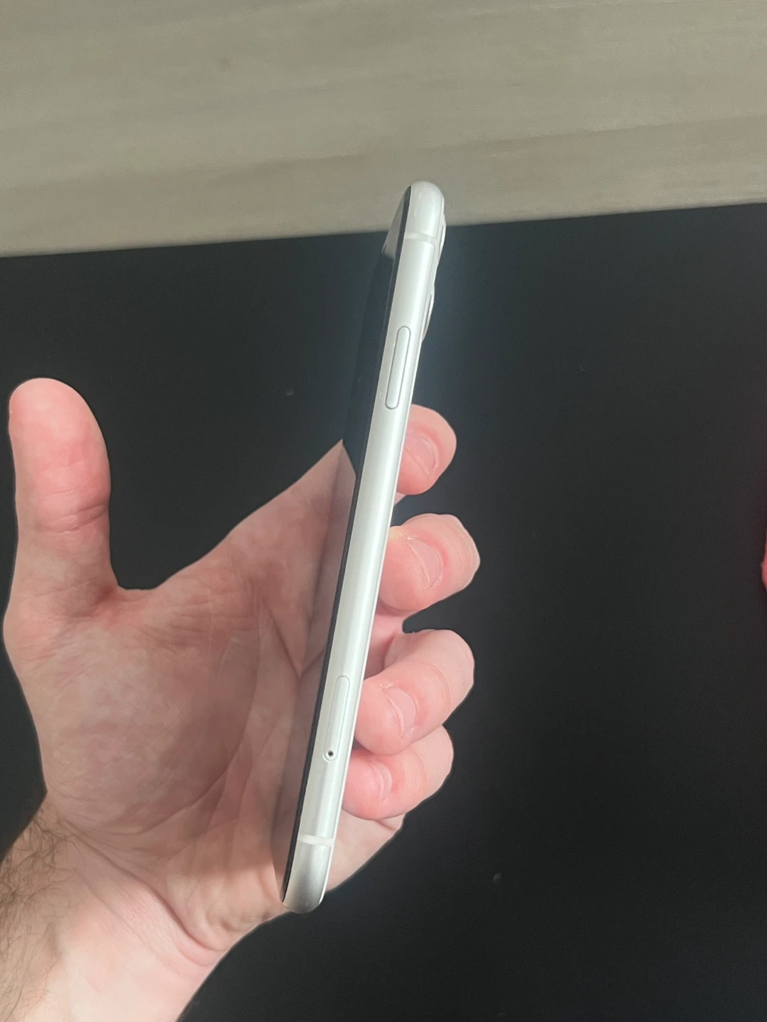 iPhone 11 – 64GB – White – Unlocked - photo 4