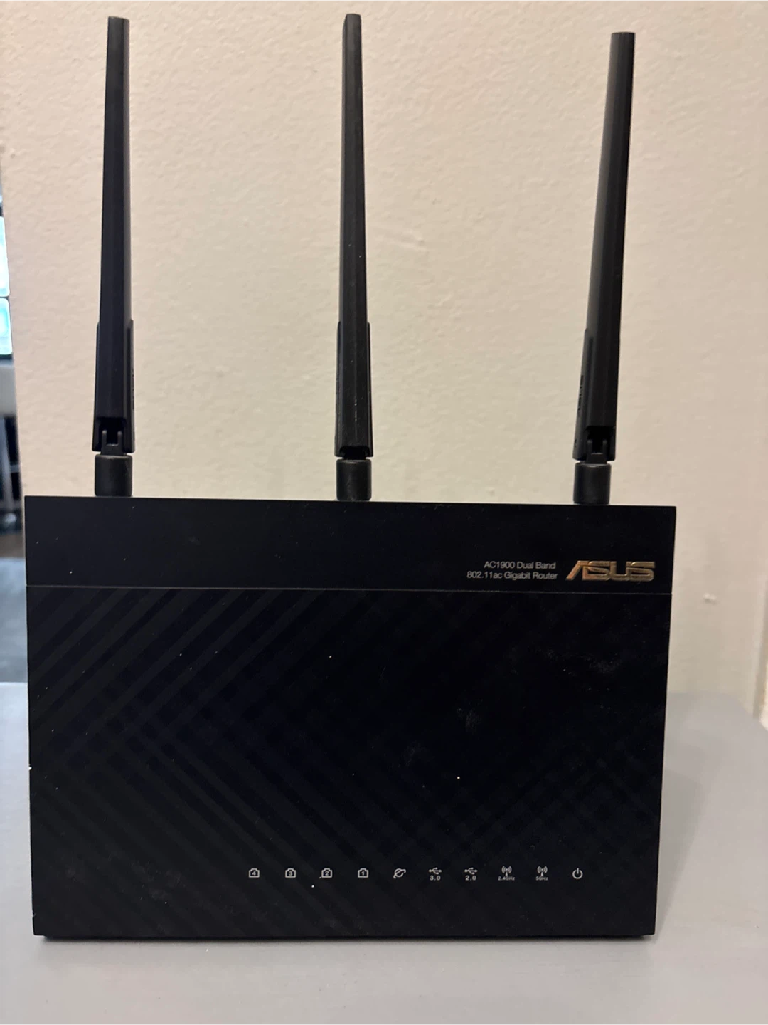 ASUS AC1900 Dual Band WiFi Router