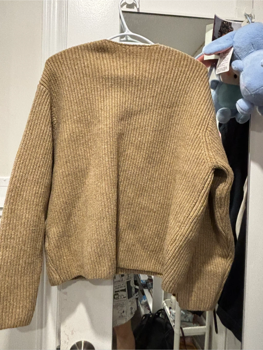 H&M Beige Knit V-Neck Sweater - photo 4
