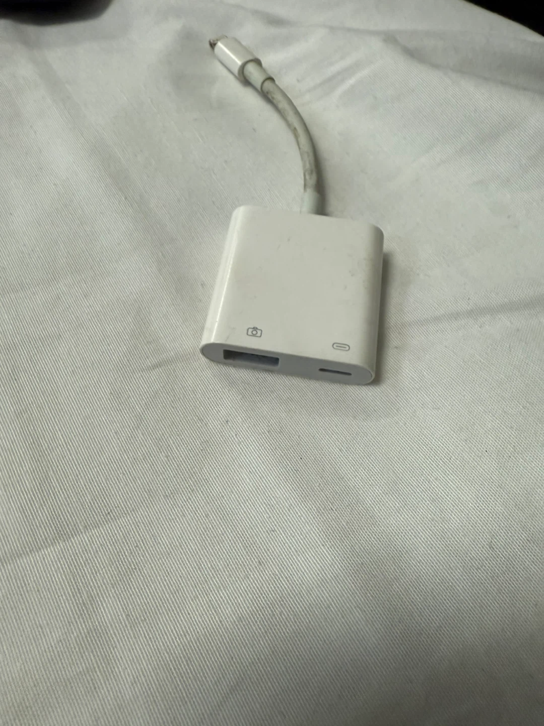 Apple Lightning to SD Card Camera Reader - photo 2