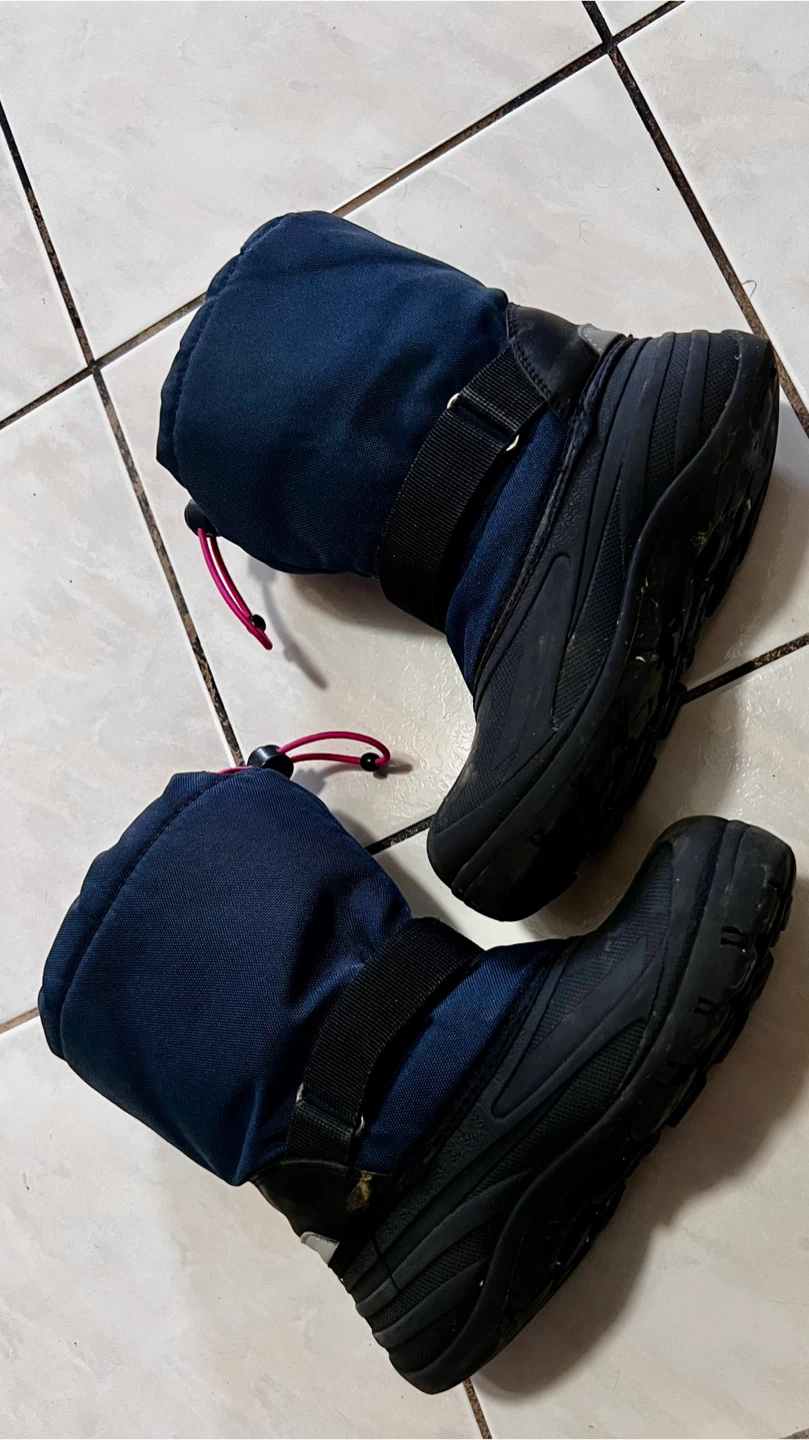 Kids' Winter Snow Boots - Size 3 - photo 2