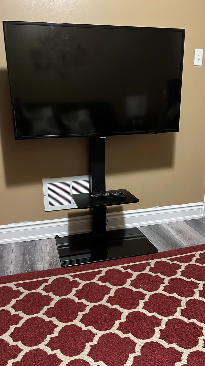Samsung 45” LED TV with Stand - Black