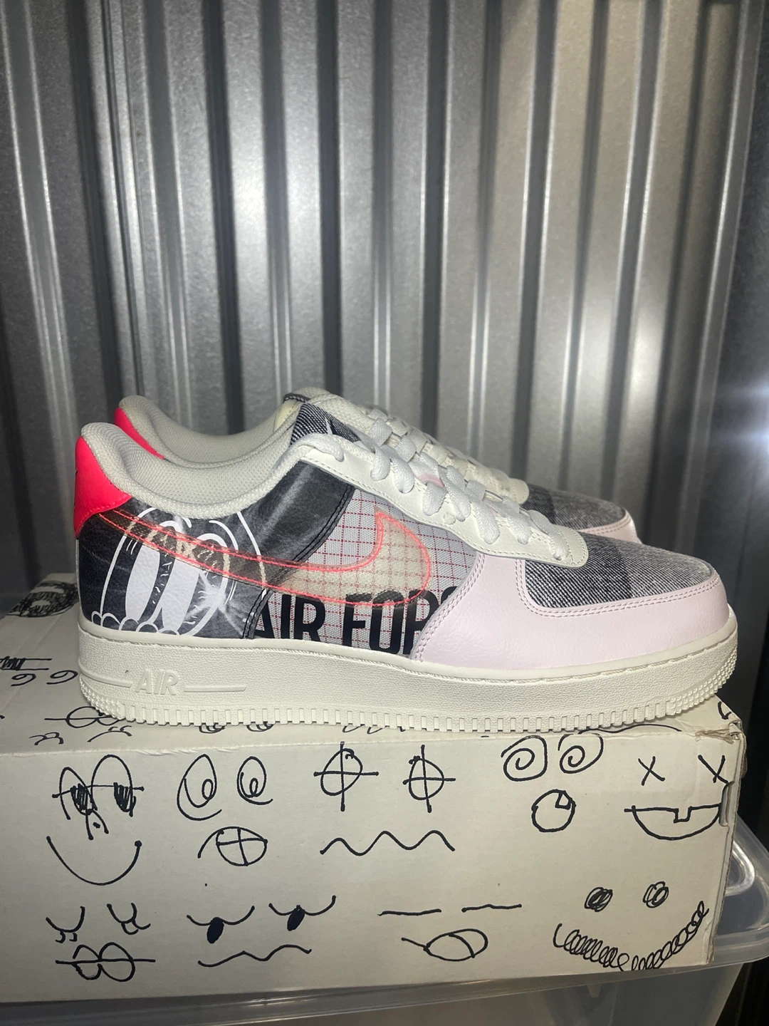 Nike Air Force 1 '07 PRM 2 Size 8.5 with Box - photo 2