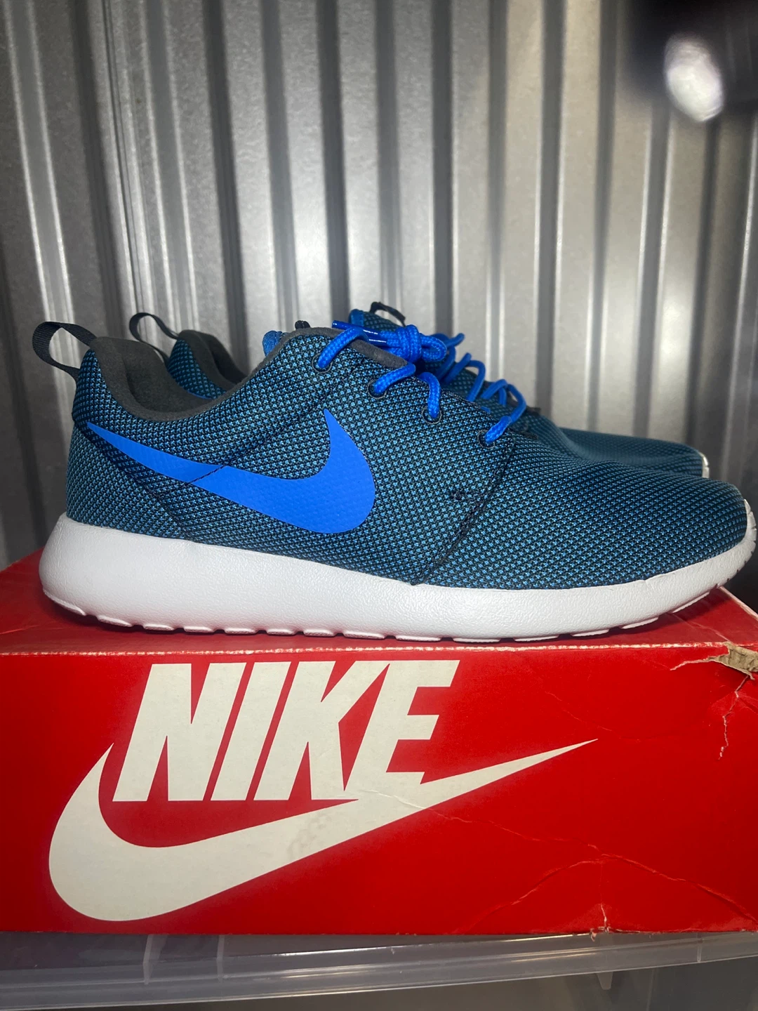 Nike Roshe One Premium Blue, Size 8.5 - photo 2