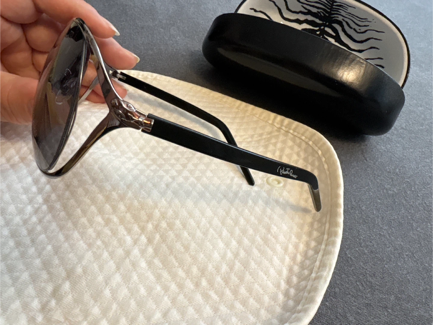 Vintage Roberto Cavalli Sunglasses w/ Case - photo 2