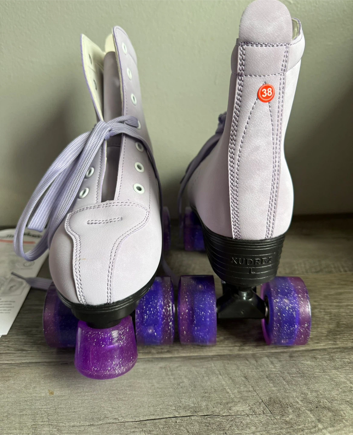 Silvertree Roller Skates - Women's  Size 8 - photo 4