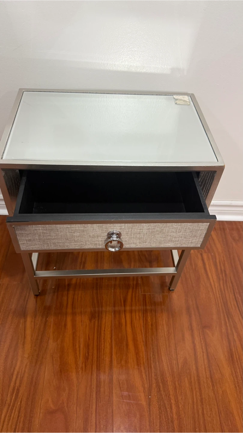 Side Table with Mirrored Top & Drawer - photo 5