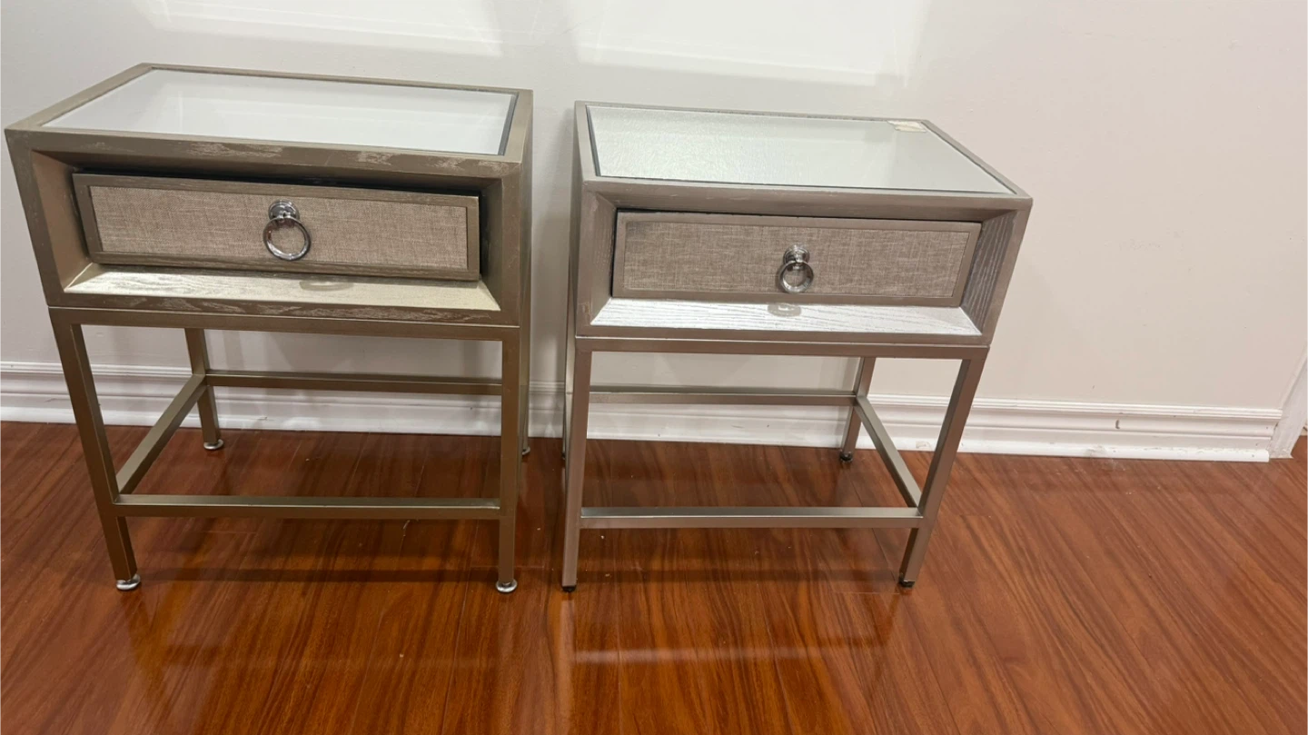Side Table with Mirrored Top & Drawer