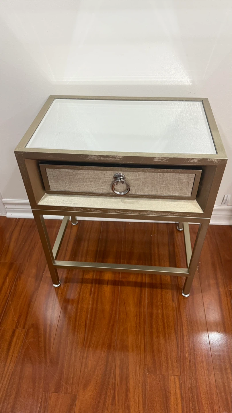 Side Table with Mirrored Top & Drawer - photo 3