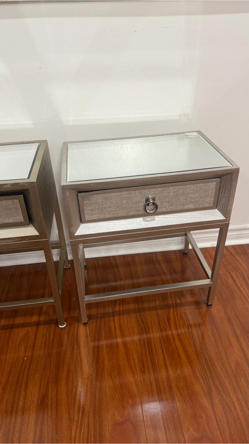 Side Table with Mirrored Top & Drawer - photo 2